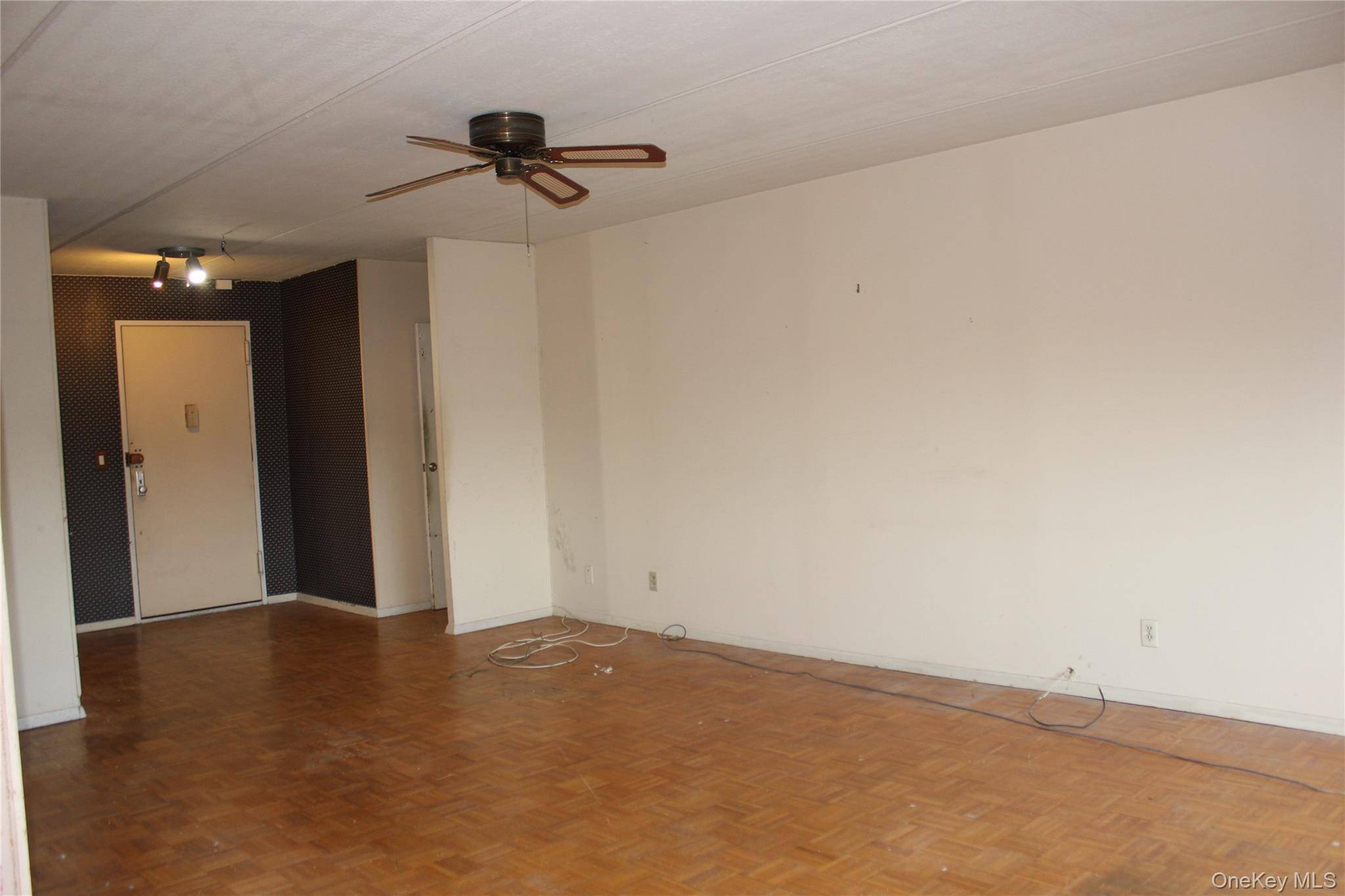 1 Bedroom Home for Sale in Tarrytown - New York - USA - 5