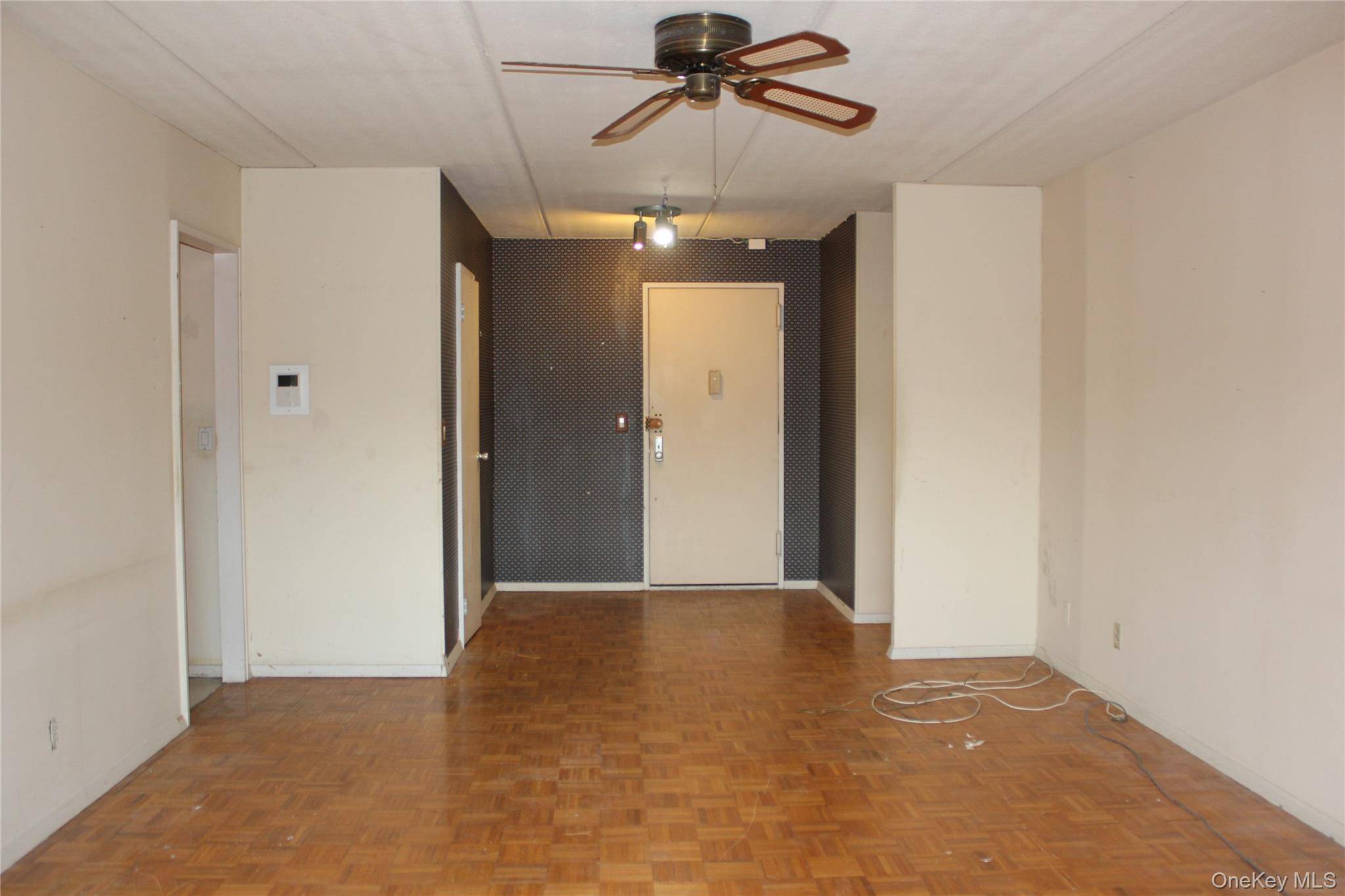 1 Bedroom Home for Sale in Tarrytown - New York - USA - 6
