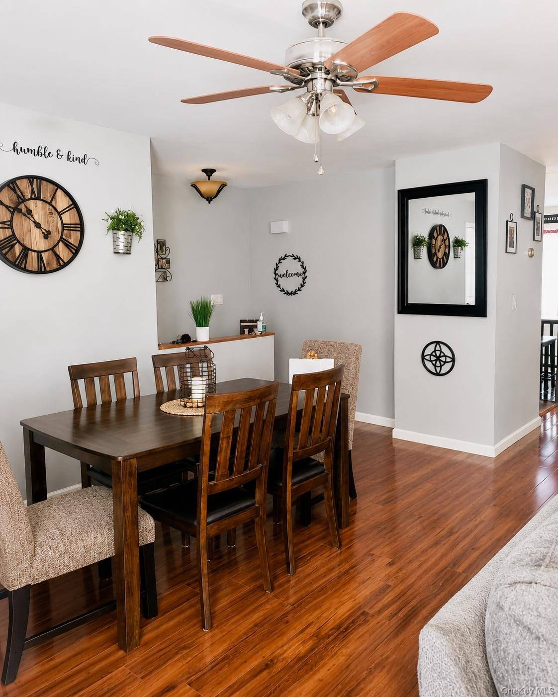 1 Bedroom Home for Sale in West Babylon - New York - USA - 2
