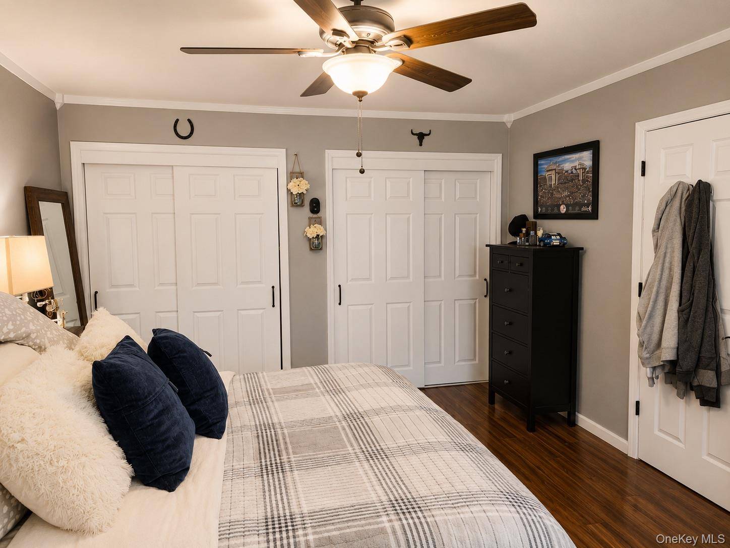 1 Bedroom Home for Sale in West Babylon - New York - USA - 7