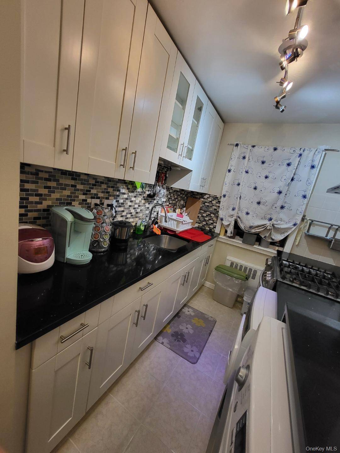 Apartamento de 1 Dormitorio en Venta en Whitestone - Nueva York - EE. UU. - 4