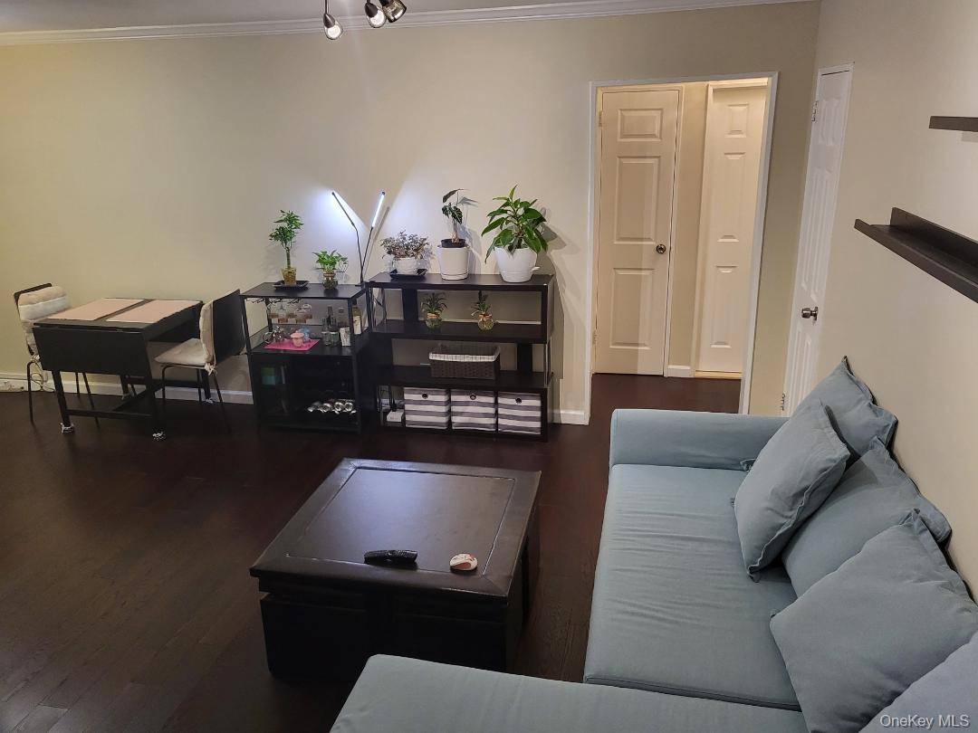 Apartamento de 1 Dormitorio en Venta en Whitestone - Nueva York - EE. UU. - 5