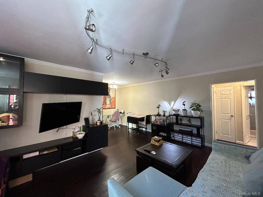 Apartamento de 1 Dormitorio en Venta en Whitestone - Nueva York - EE. UU. - 8