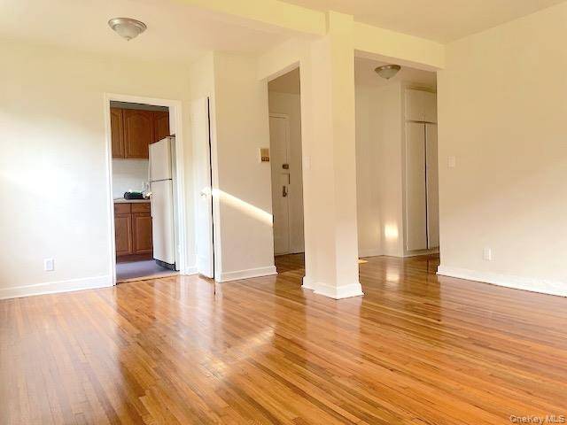 Apartamento com 1 Quartos à Venda em Woodside - Nova Iorque - EUA - 1