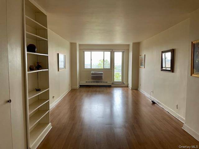 Apartamento com 1 Quartos à Venda em Woodside - Nova Iorque - EUA - 4