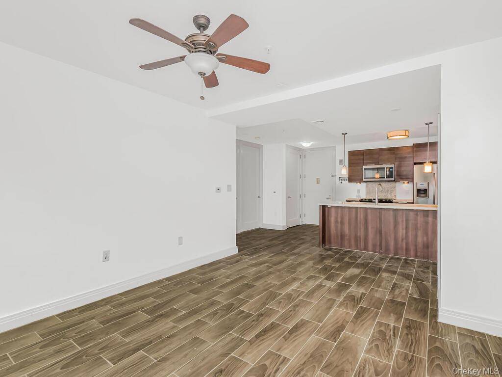 1 Bedroom Home for Sale in Yonkers - New York - USA - 3