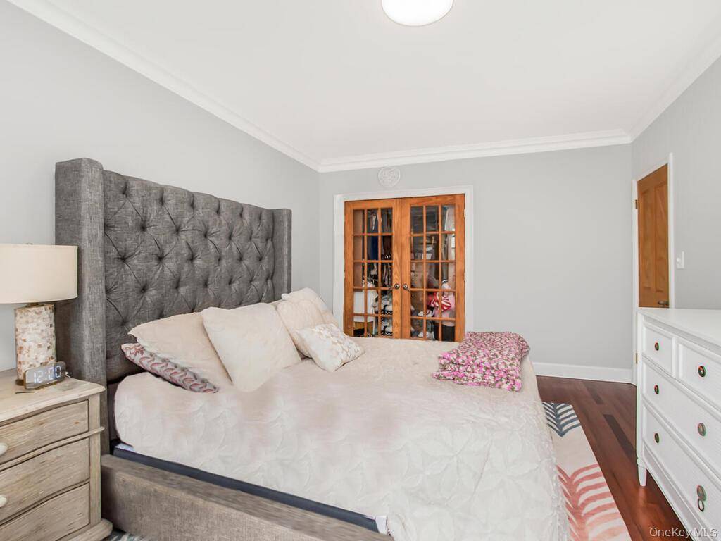 1 Bedroom Home for Sale in Yonkers - New York - USA - 5