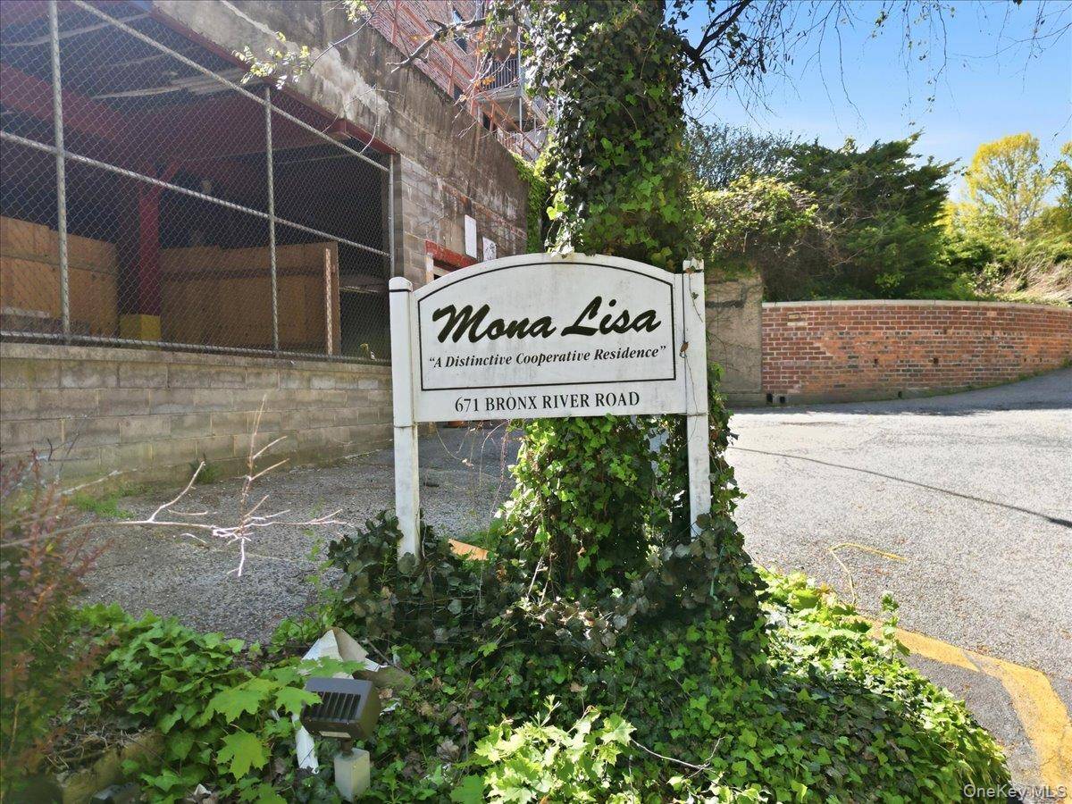 1 Bedroom Home for Sale in Yonkers - New York - USA - 3