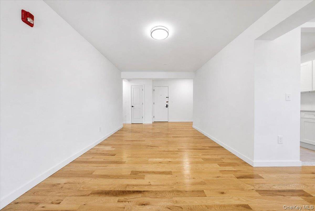 1 Bedroom Home for Sale in Yonkers - New York - USA - 7