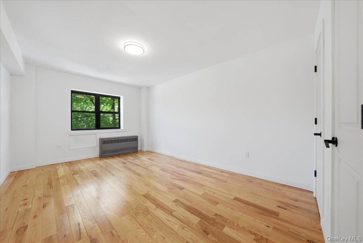 1 Bedroom Home for Sale in Yonkers - New York - USA - 8