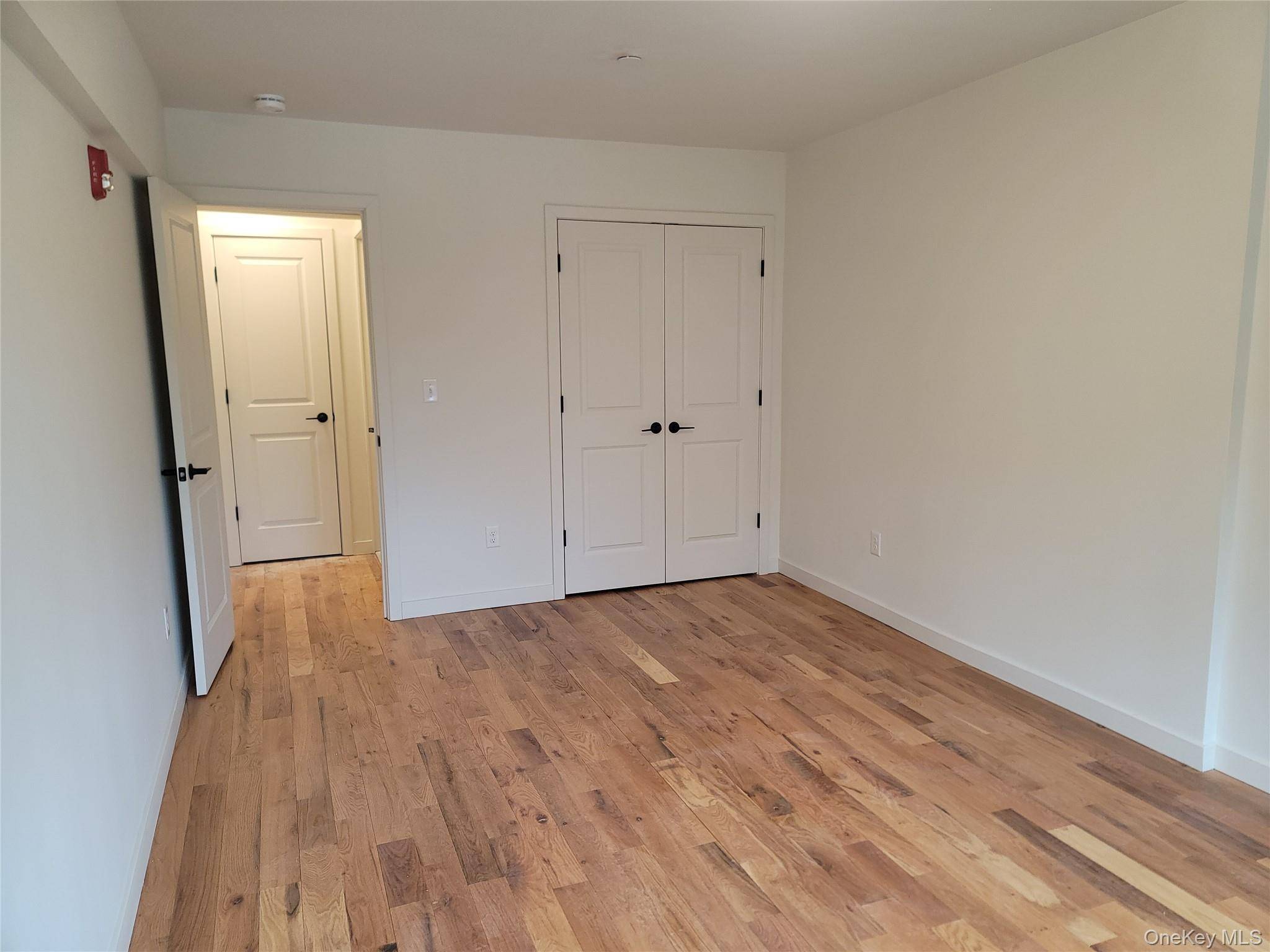 1 Bedroom Home for Sale in Yonkers - New York - USA - 7