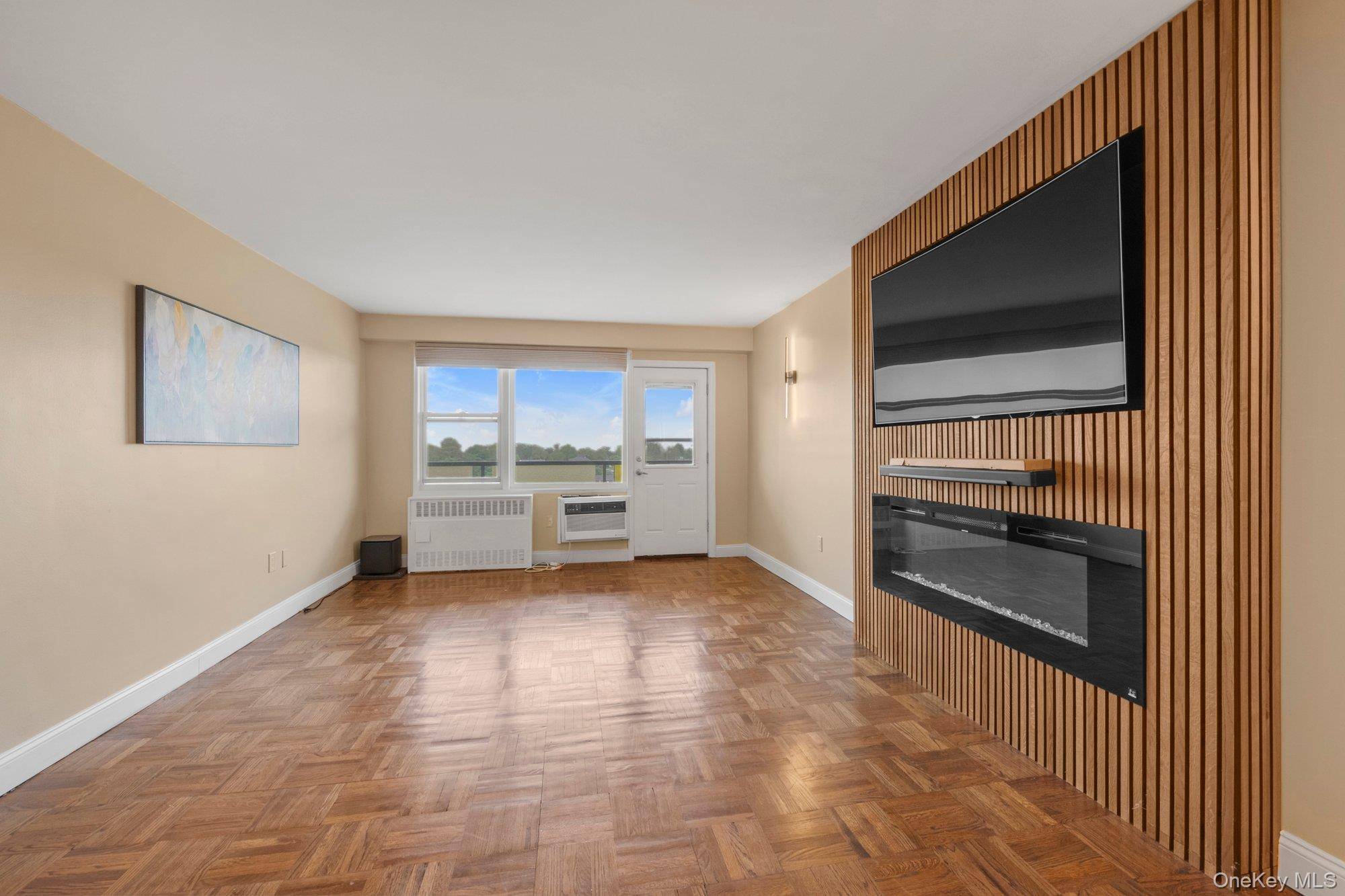 1 Bedroom Home for Sale in Yonkers - New York - USA - 4