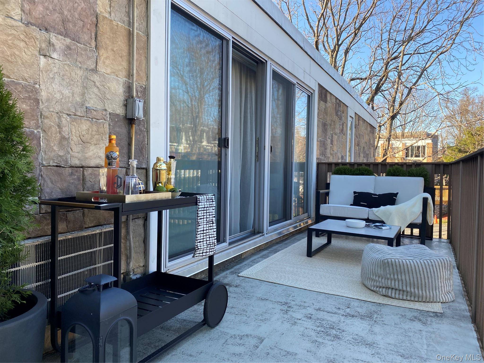 1 Bedroom Home for Sale in Yonkers - New York - USA - 1