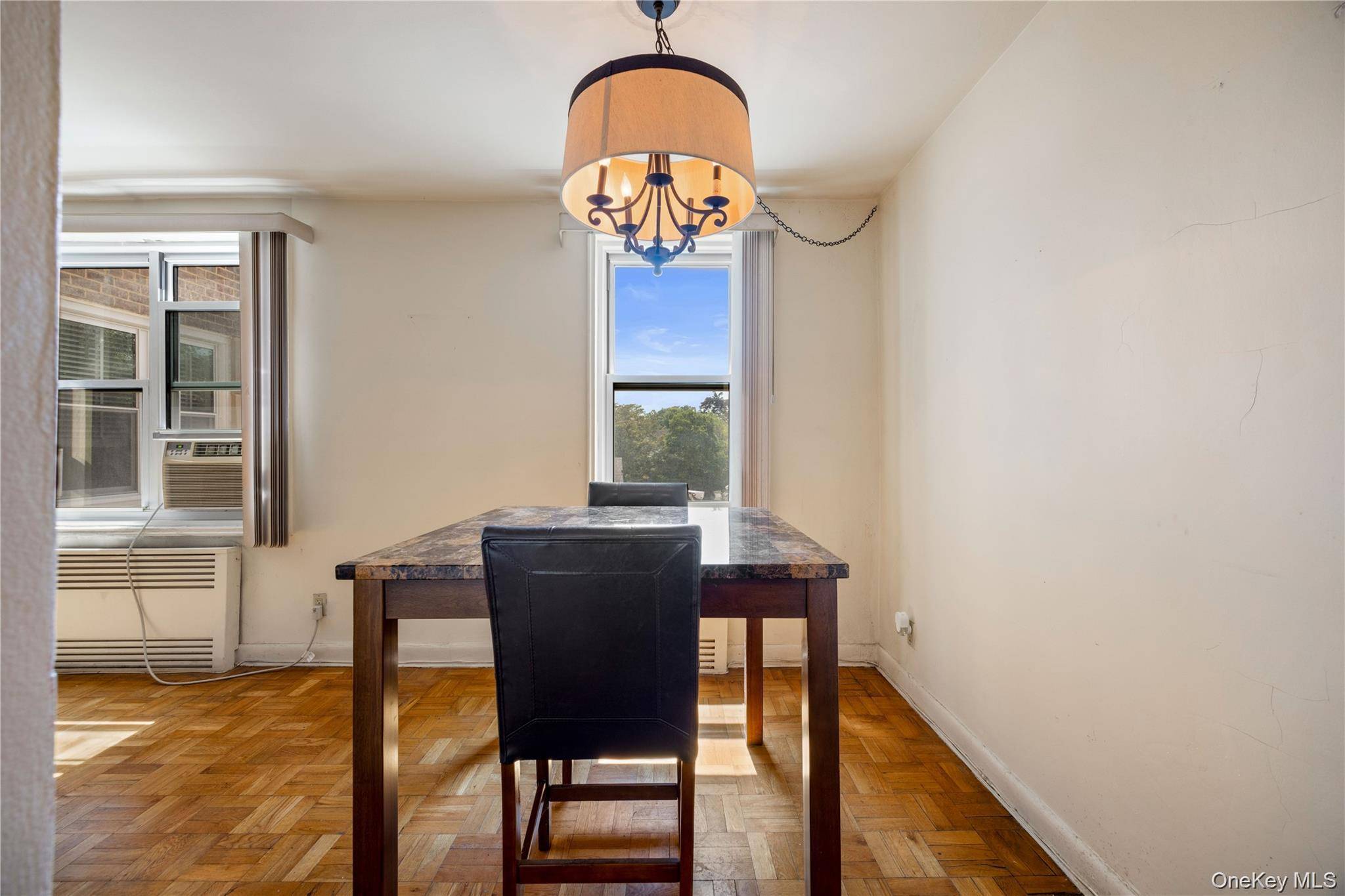 1 Bedroom Home for Sale in Yonkers - New York - USA - 6