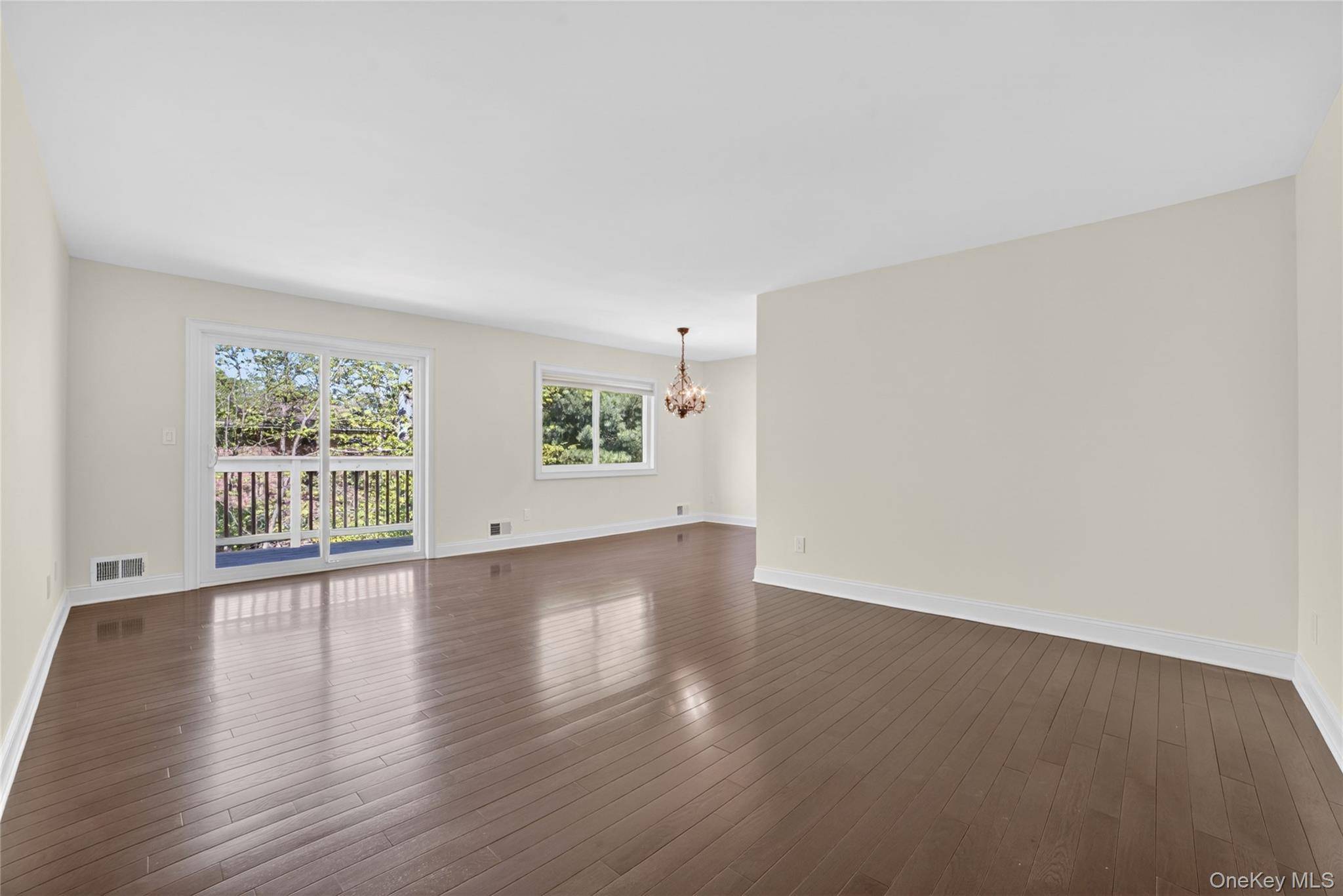 1 Bedroom Home for Sale in Yorktown Heights - New York - USA - 6