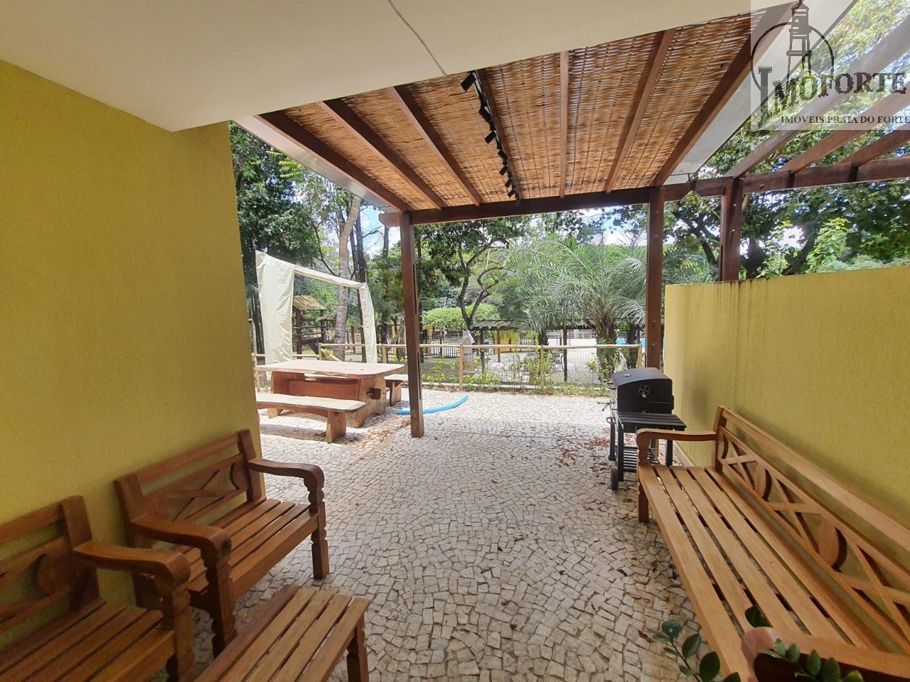 Apartamento com 1 Suíte à Venda em Açu da Torre – Mata de São João – BA - 2