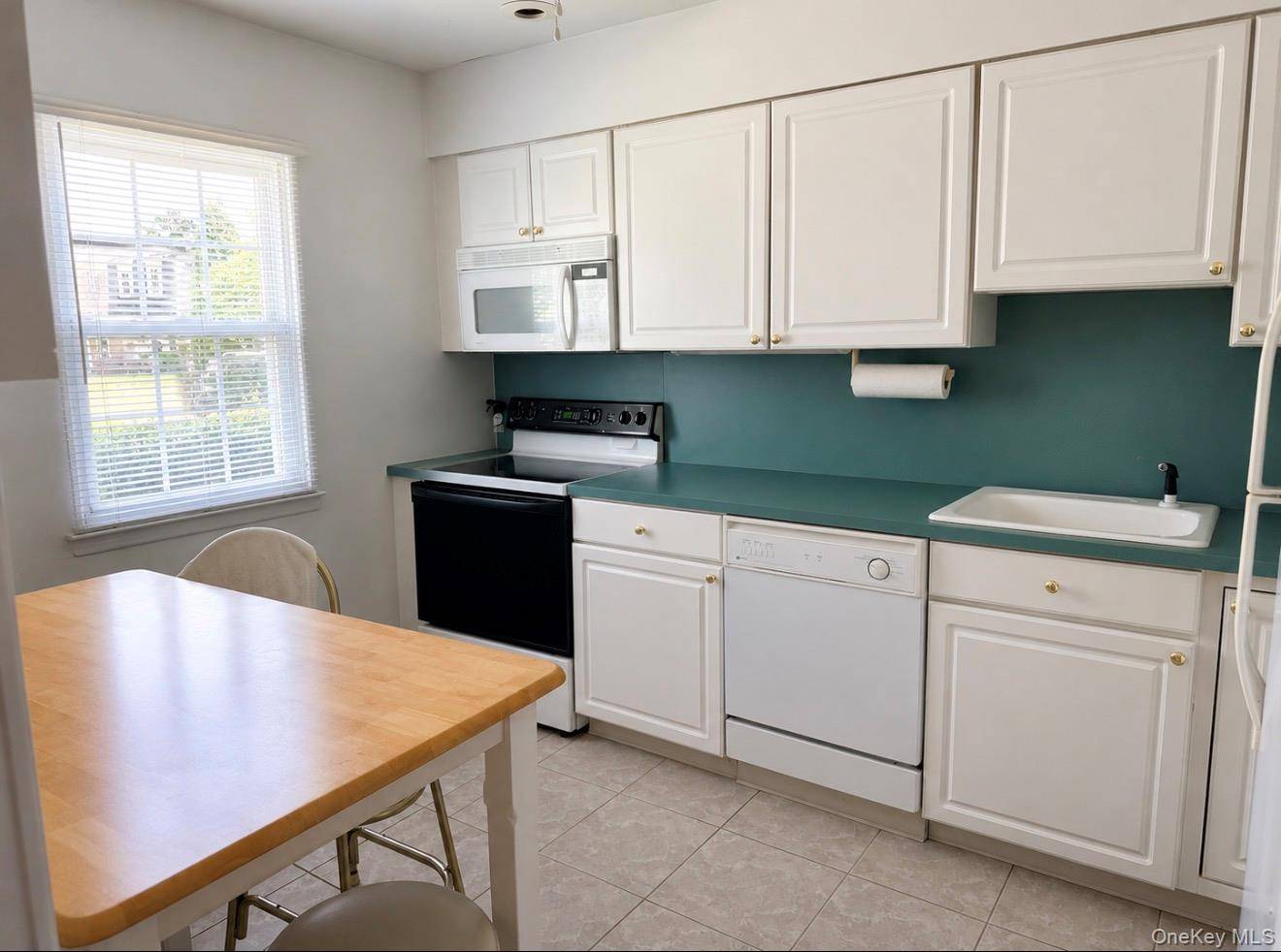 Apartamento com 2 Quartos à Venda em Amityville - Nova Iorque - EUA - 5