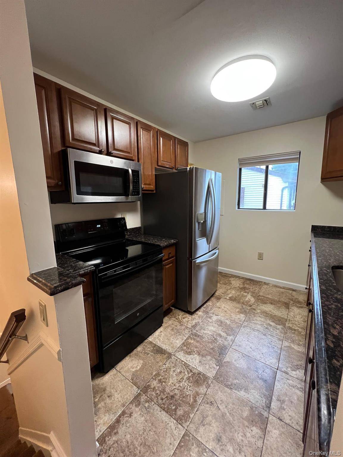 Apartamento com 2 Quartos à Venda em Amityville - Nova Iorque - EUA - 3