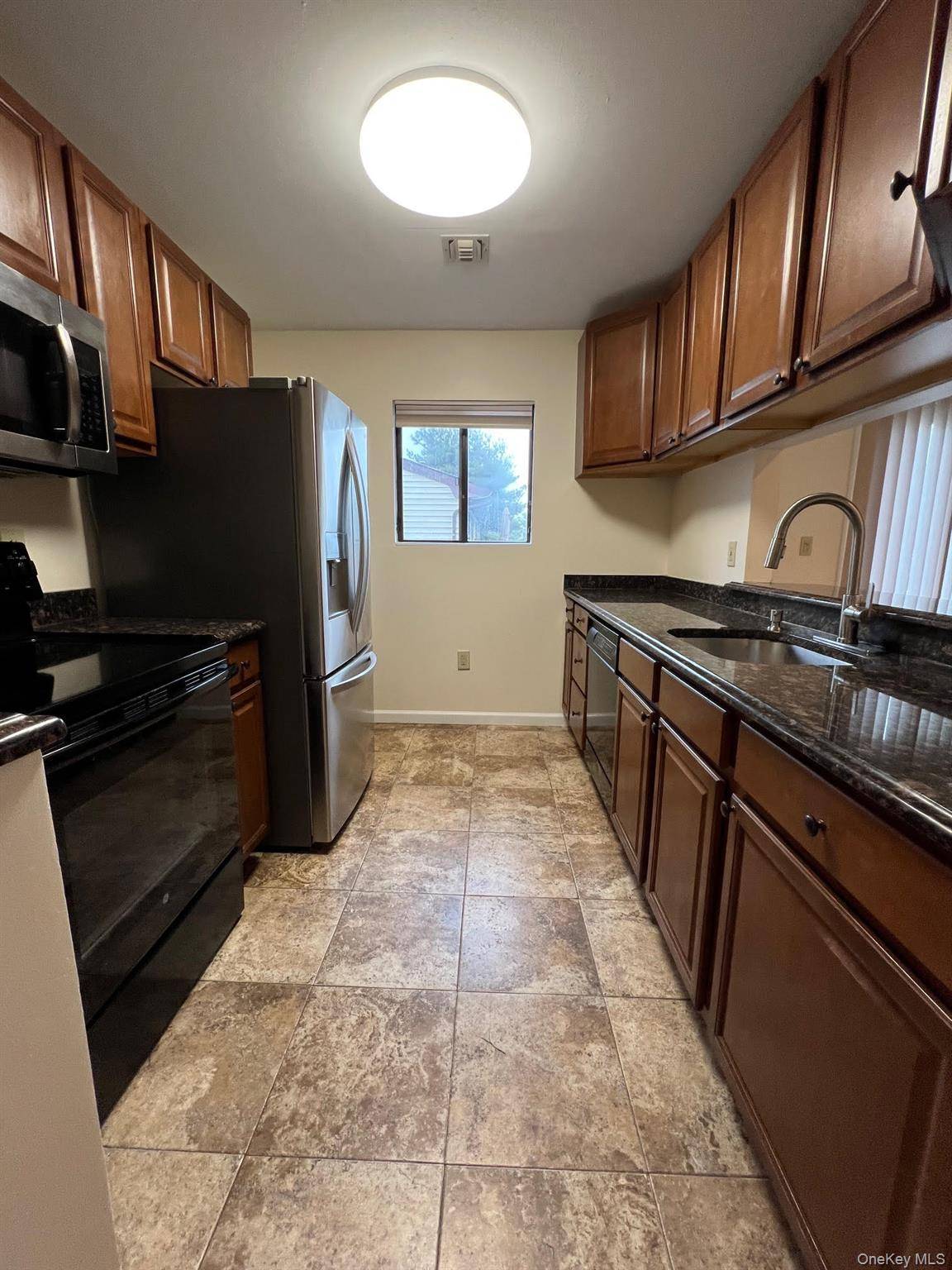 Apartamento com 2 Quartos à Venda em Amityville - Nova Iorque - EUA - 4
