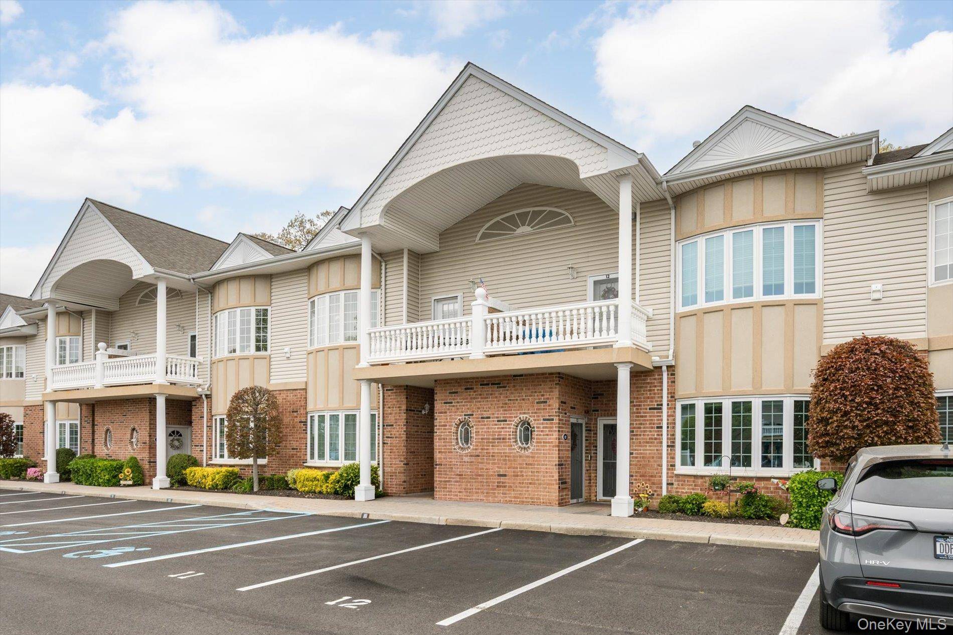 Apartamento com 2 Quartos à Venda em Amityville - Nova Iorque - EUA - 1