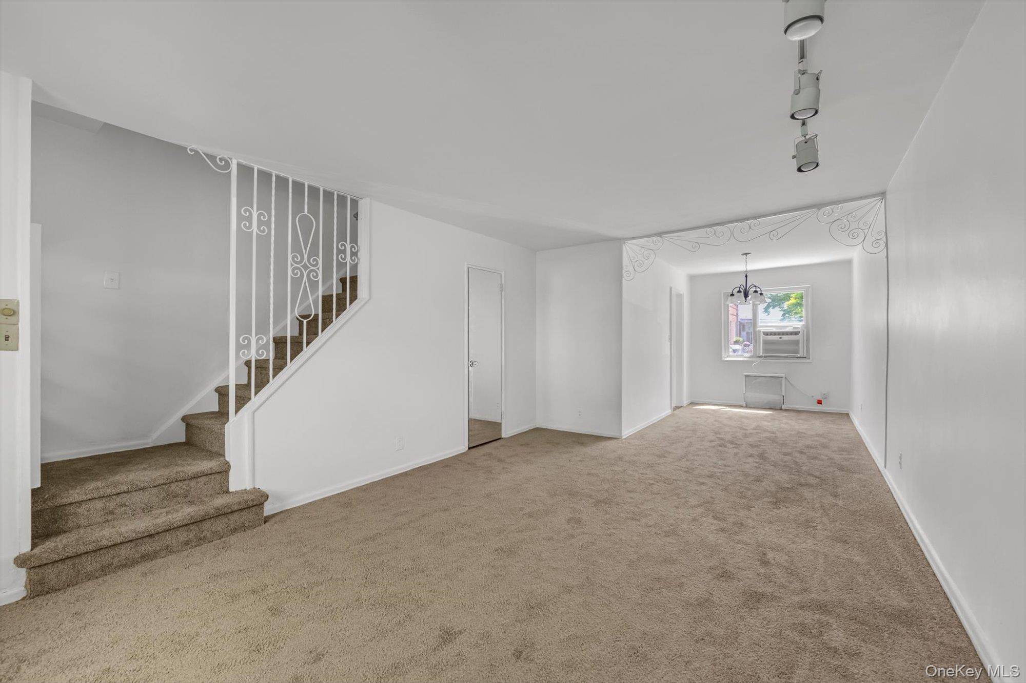 2 Bedroom Home for Sale in Bayside - New York - USA - 4