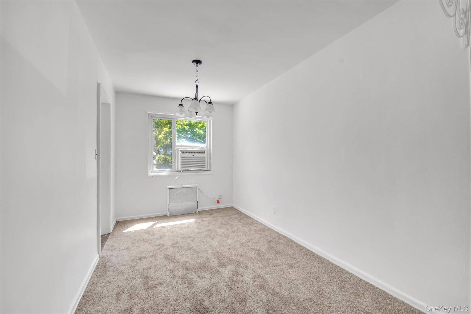 2 Bedroom Home for Sale in Bayside - New York - USA - 6