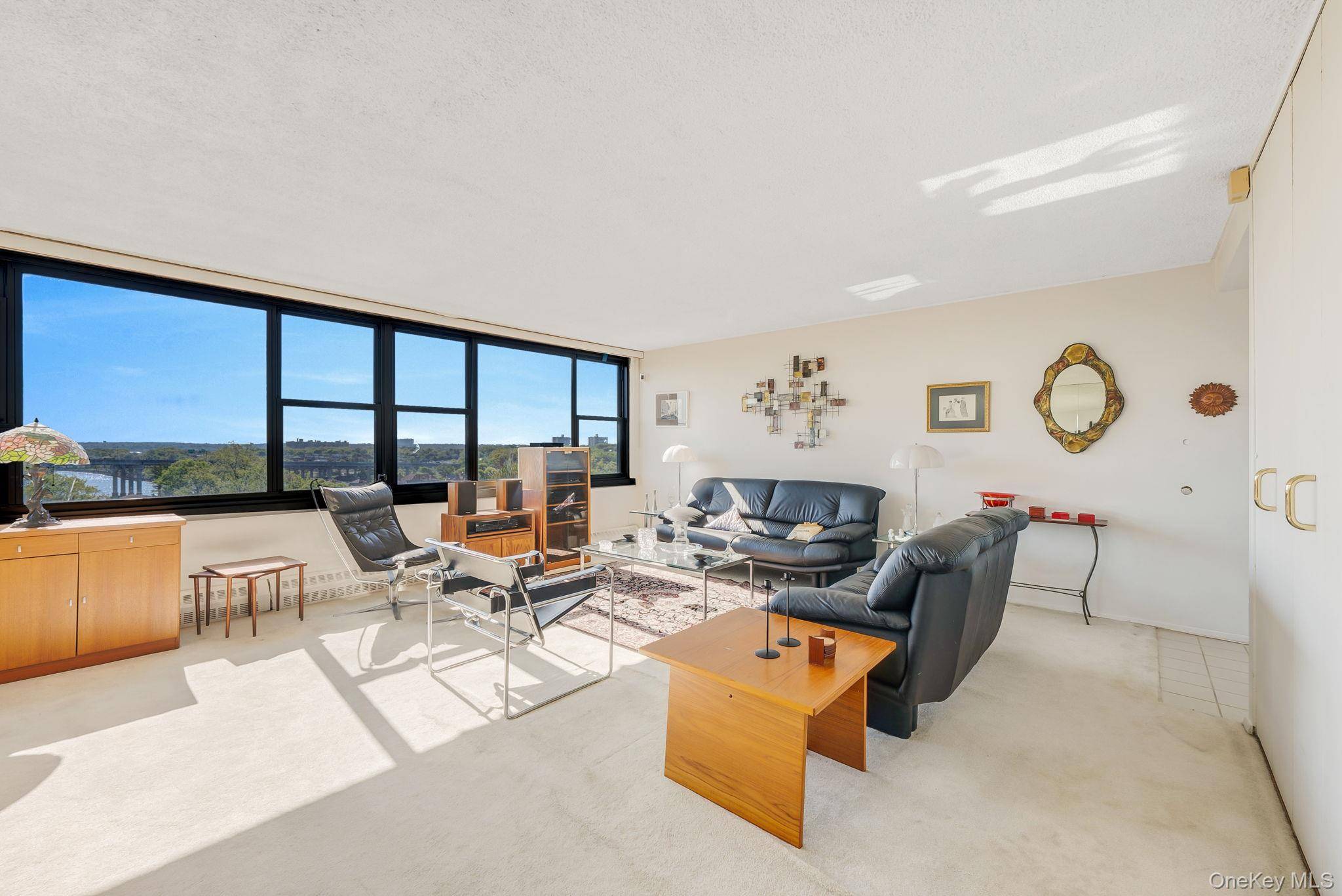 Apartamento com 2 Quartos à Venda em Beechhurst - Nova Iorque - EUA - 3