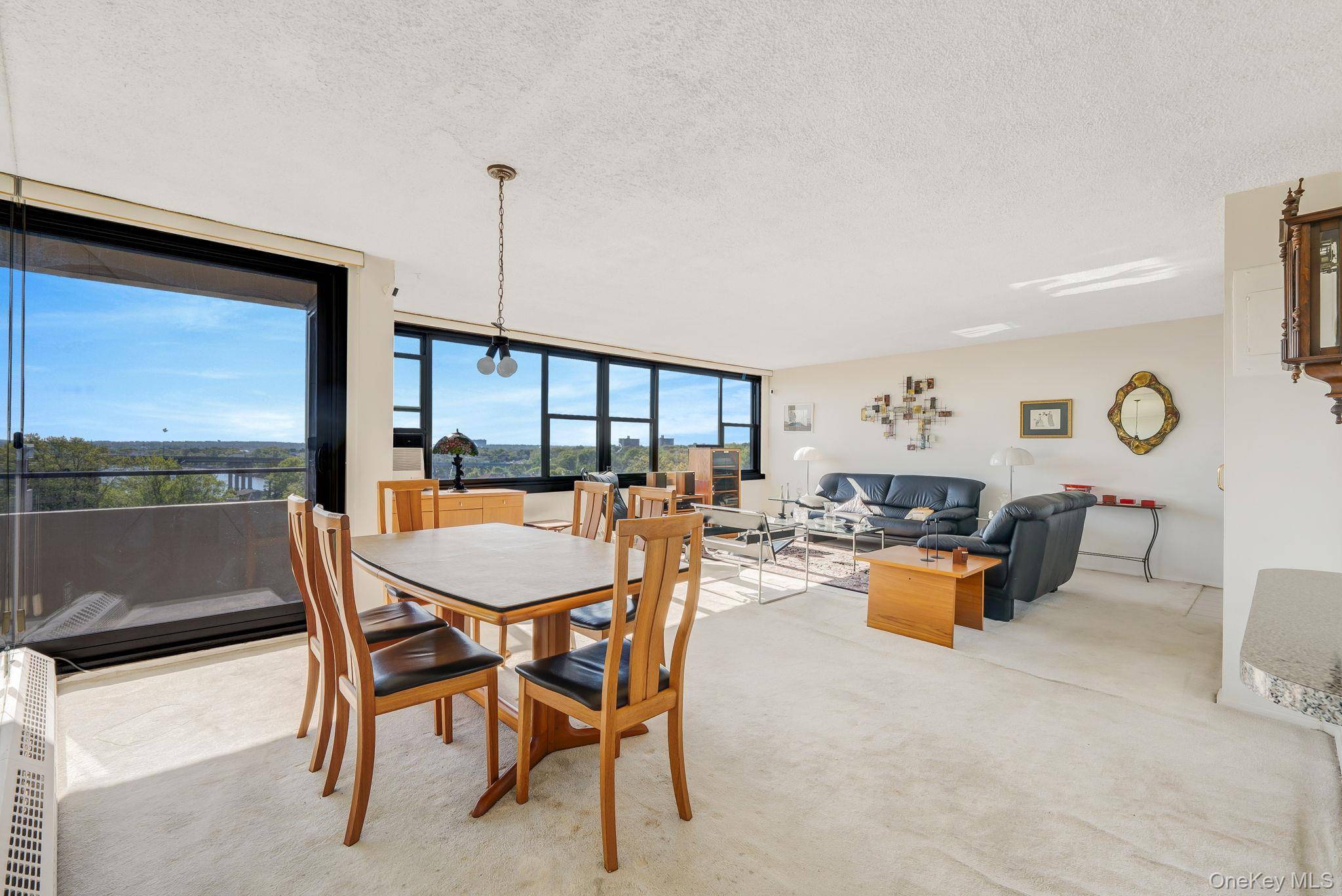 Apartamento com 2 Quartos à Venda em Beechhurst - Nova Iorque - EUA - 4