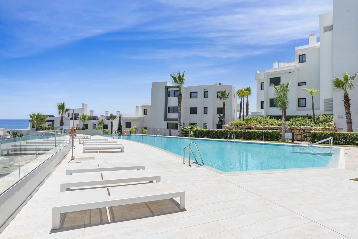 Apartamento com 2 Quartos à Venda em Benahavís - Costa del Sol - 2