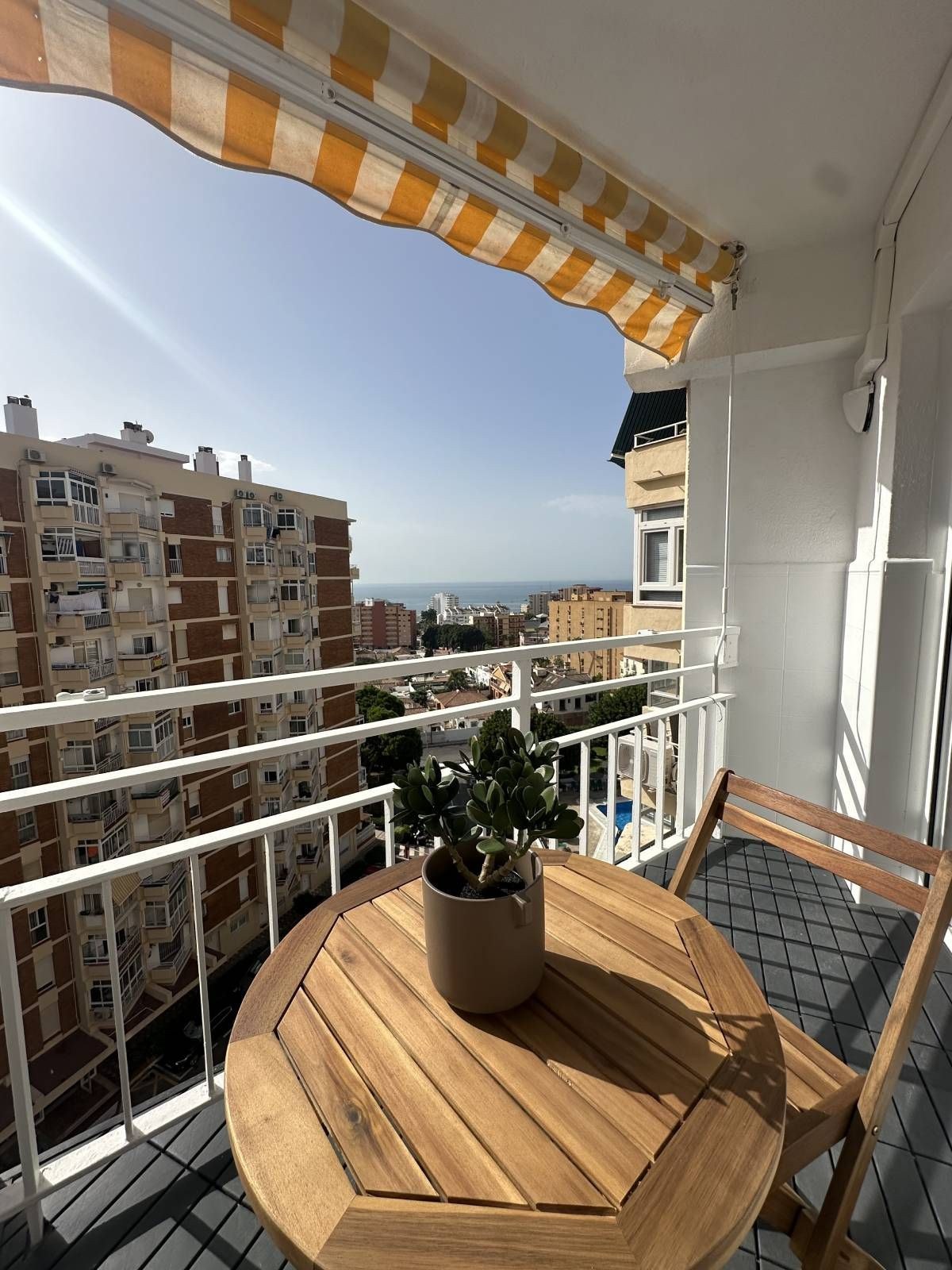 Apartamento com 2 Quartos à Venda em Benalmádena - Costa del Sol - 2