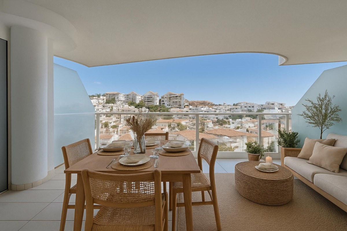 Apartamento com 2 Quartos à Venda em Benalmádena - Costa del Sol - 2