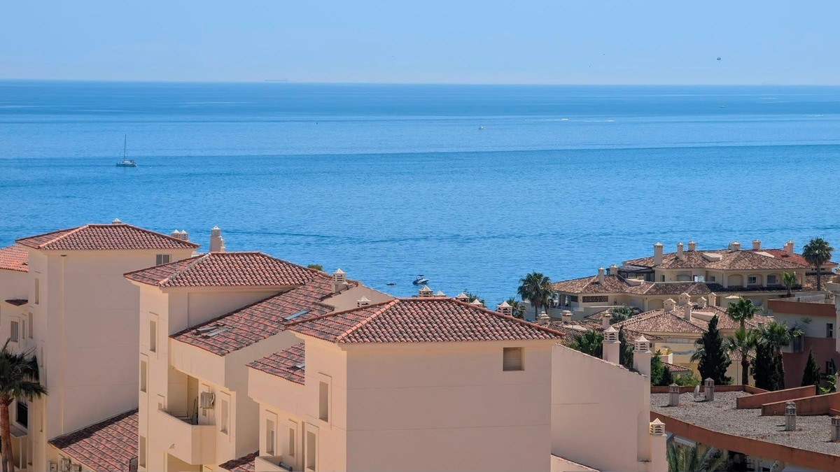 Apartamento com 2 Quartos à Venda em Benalmádena - Costa del Sol - 1