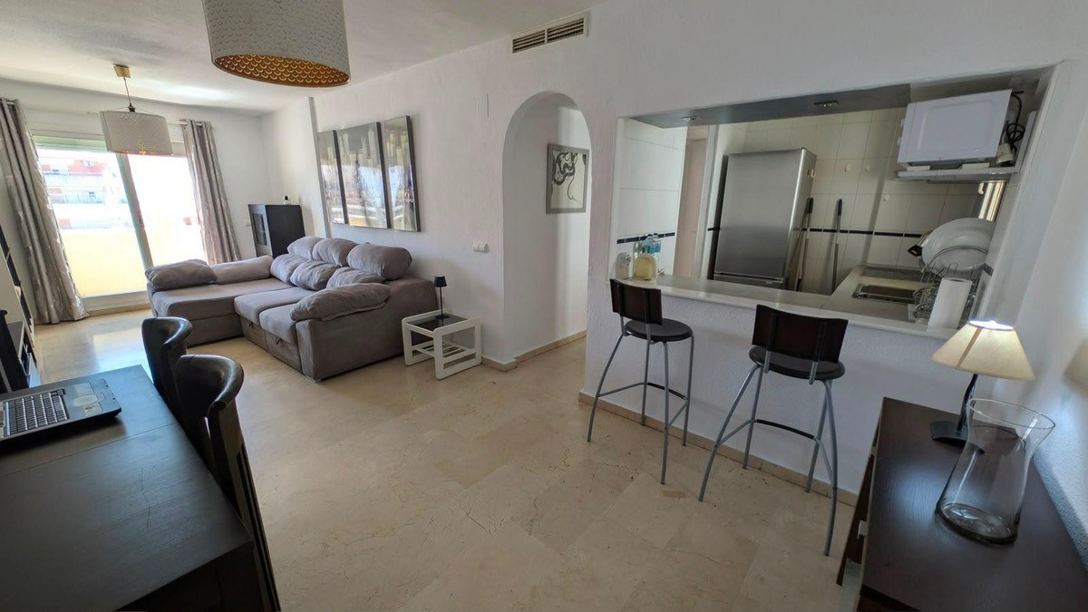 Apartamento com 2 Quartos à Venda em Benalmádena - Costa del Sol - 2