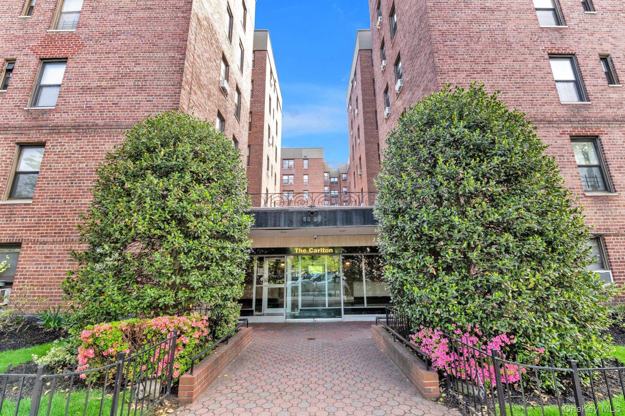 Apartamento de 2 Dormitorios en Venta en Briarwood - Nueva York - EE. UU. - 1