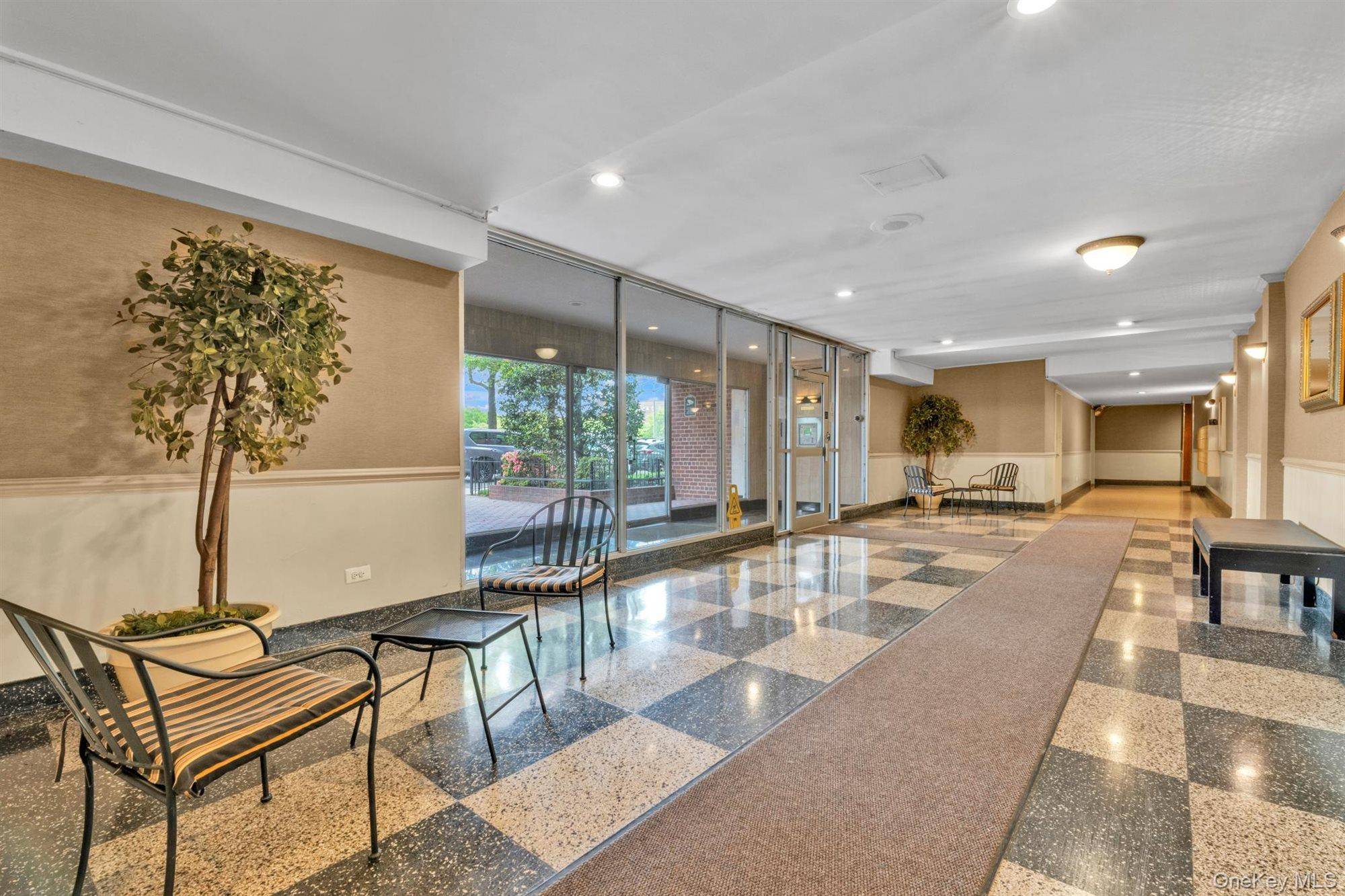 Apartamento de 2 Dormitorios en Venta en Briarwood - Nueva York - EE. UU. - 2