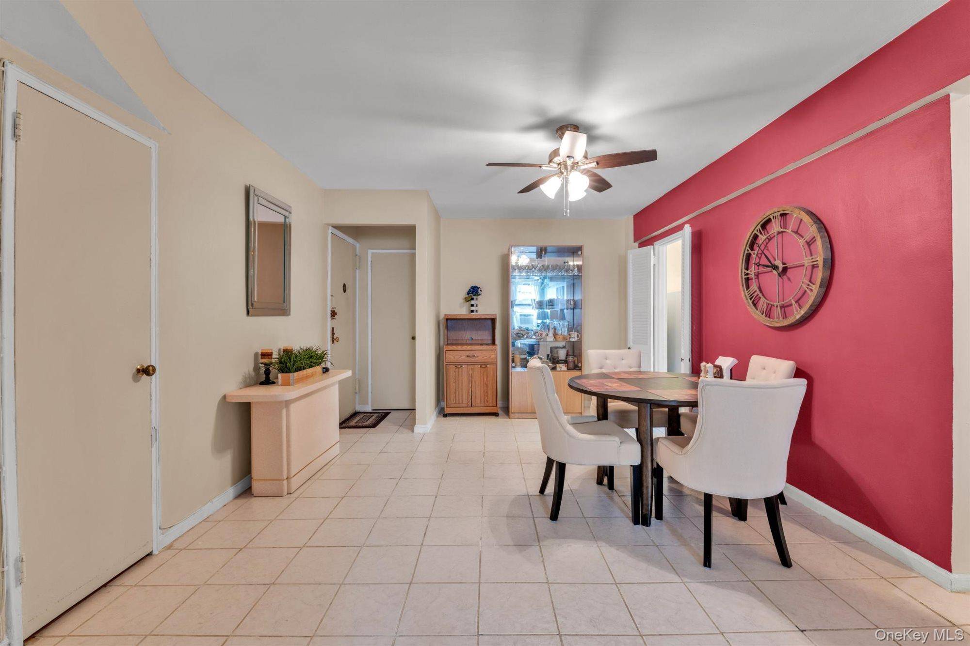 Apartamento de 2 Dormitorios en Venta en Briarwood - Nueva York - EE. UU. - 6
