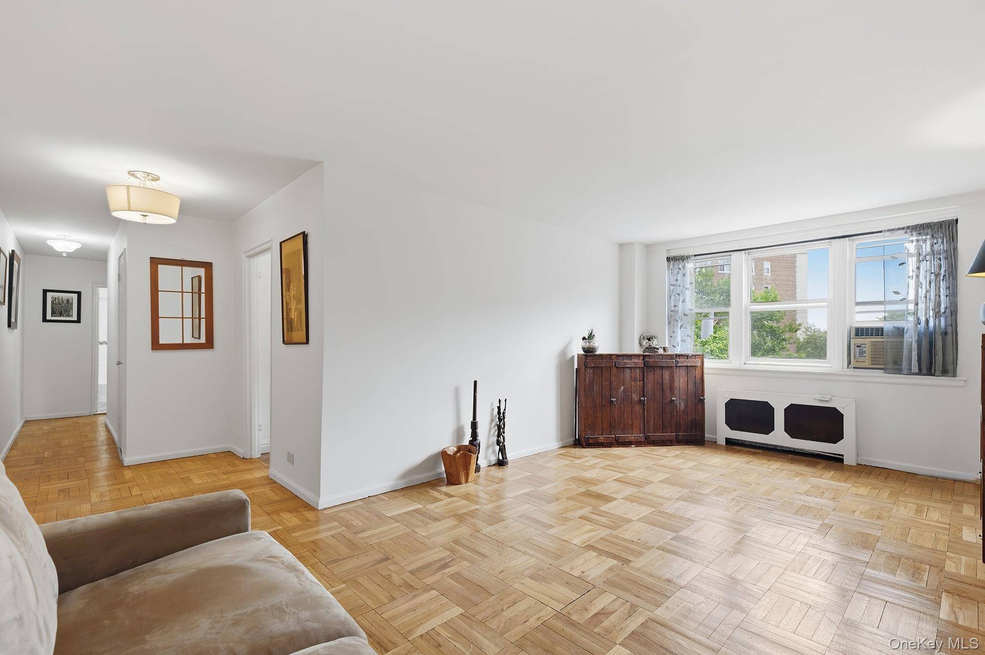 2 Bedroom Home for Sale in Bronx - New York - USA - 2