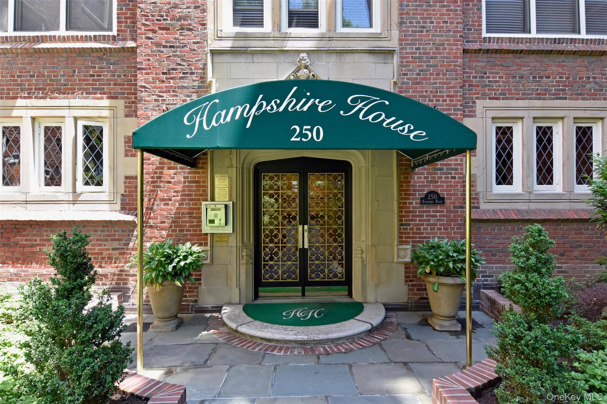 Apartamento com 2 Quartos à Venda em Bronxville - Nova Iorque - EUA - 1