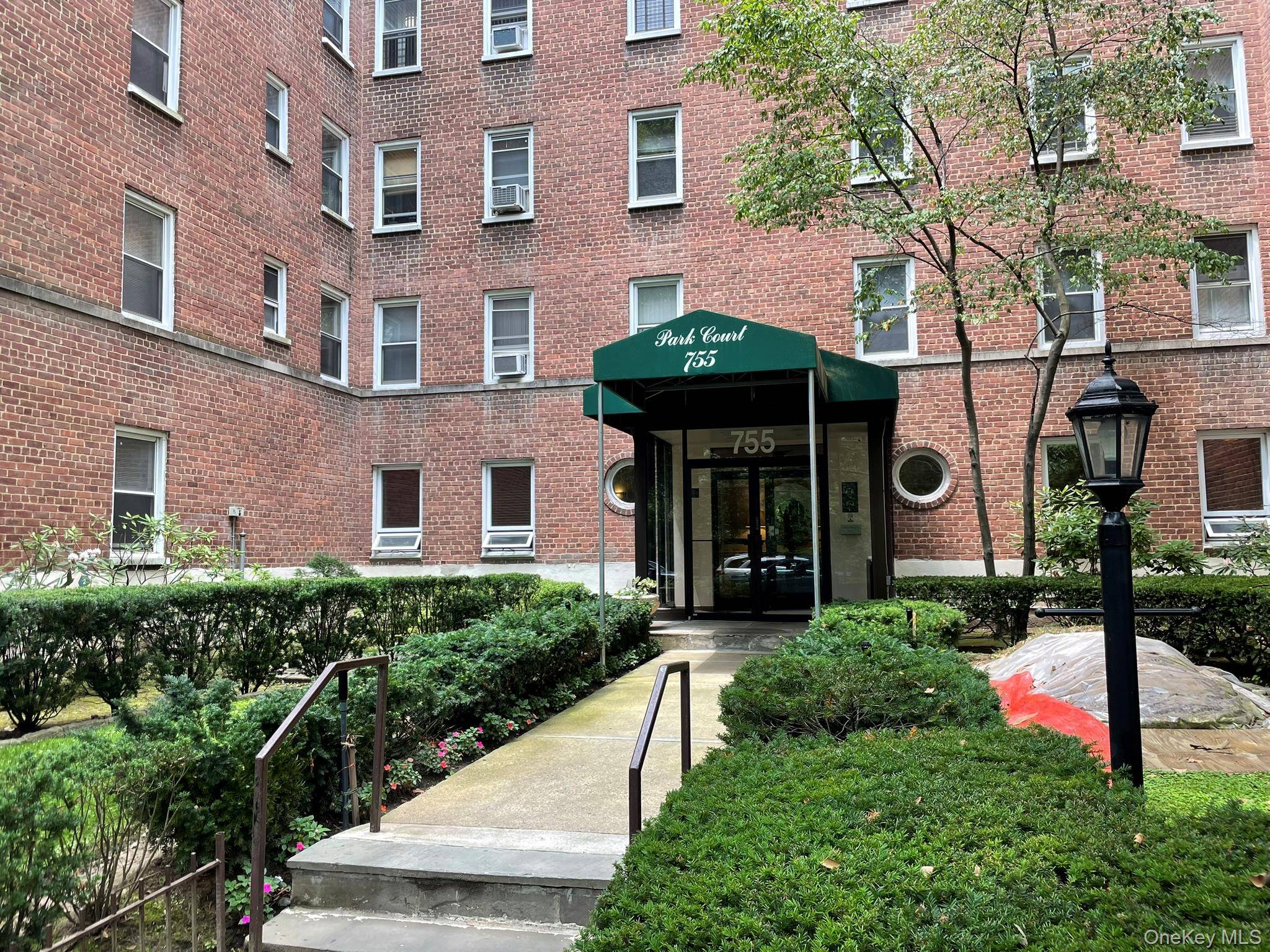 Apartamento com 2 Quartos à Venda em Bronxville - Nova Iorque - EUA - 1