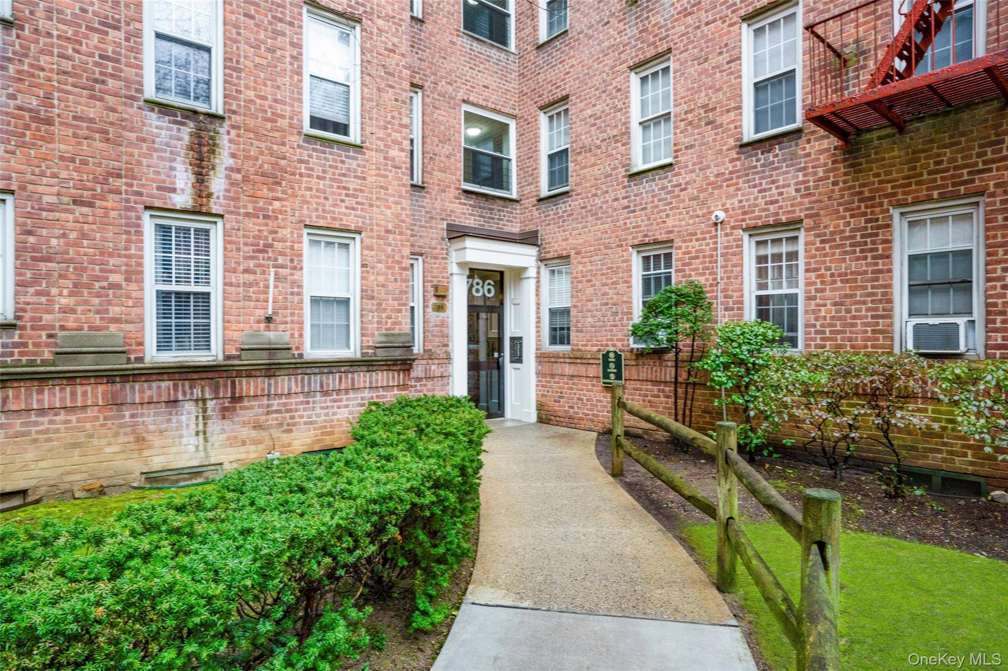 Apartamento com 2 Quartos à Venda em Bronxville - Nova Iorque - EUA - 3