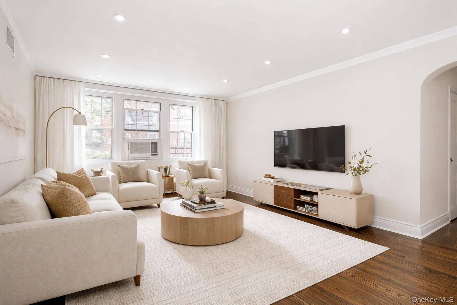 2 Bedroom Home for Sale in Bronxville - New York - USA - 6