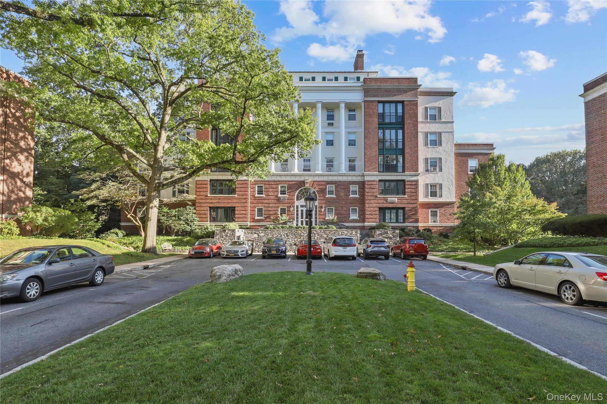 Apartamento de 2 Dormitorios en Venta en Bronxville - Nueva York - EE. UU. - 2