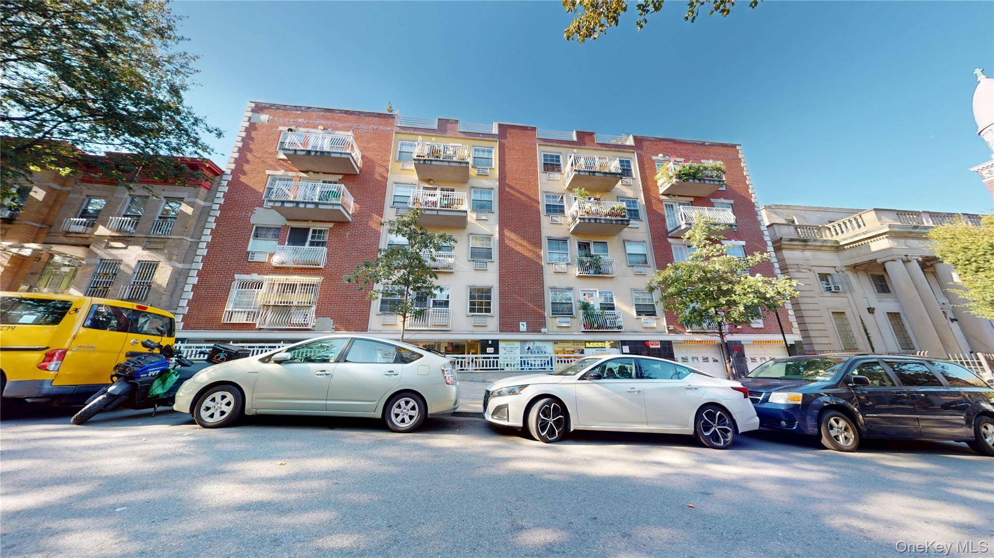 2 Bedroom Home for Sale in Brooklyn - New York - USA - 3