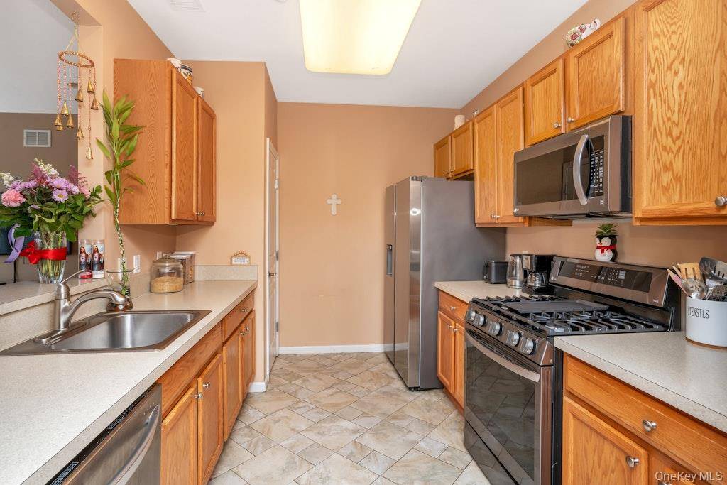 Apartamento com 2 Quartos à Venda em Central Islip - Nova Iorque - EUA - 7