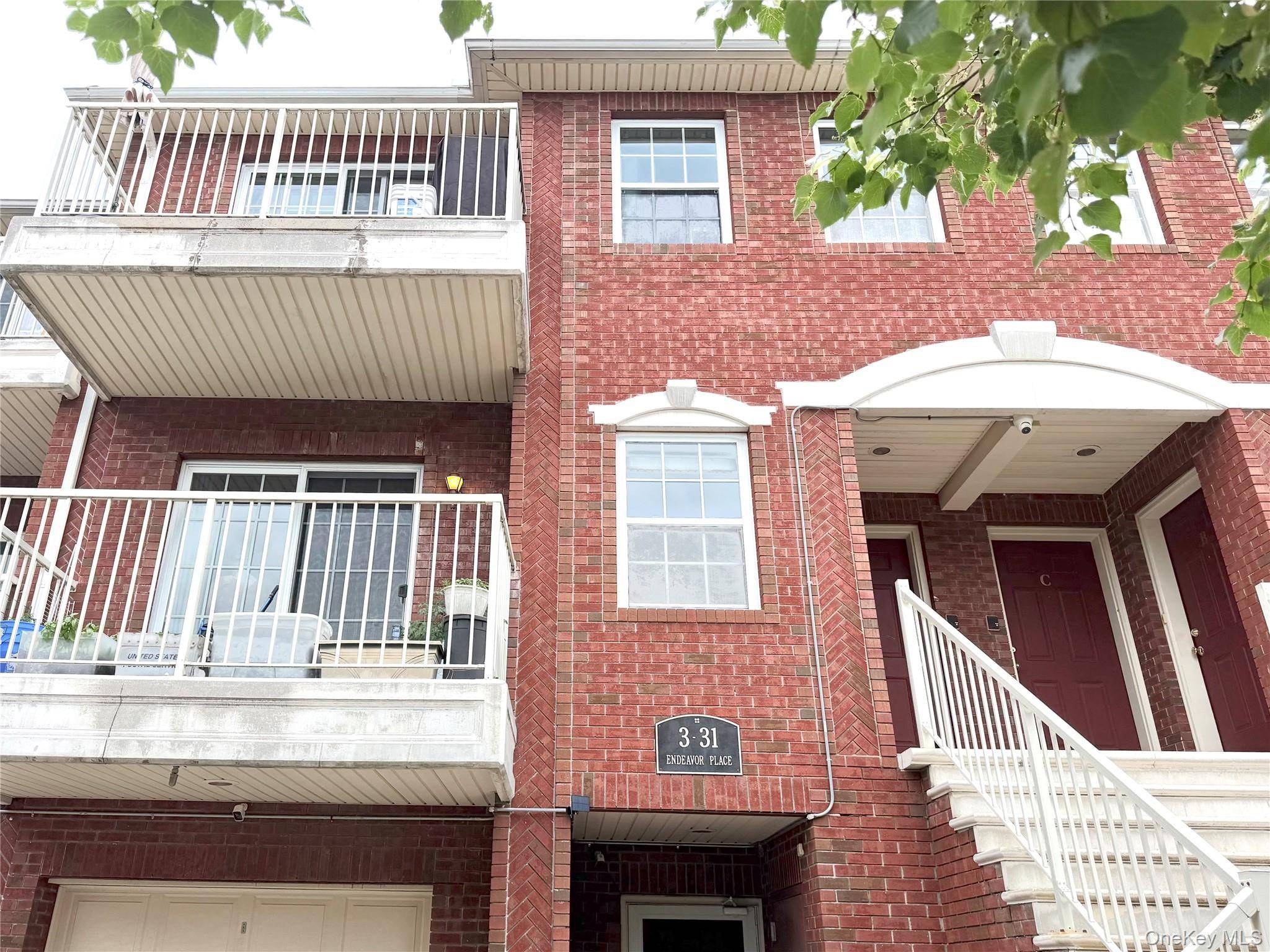 Apartamento de 2 Dormitorios en Venta en College Point - Nueva York - EE. UU. - 1