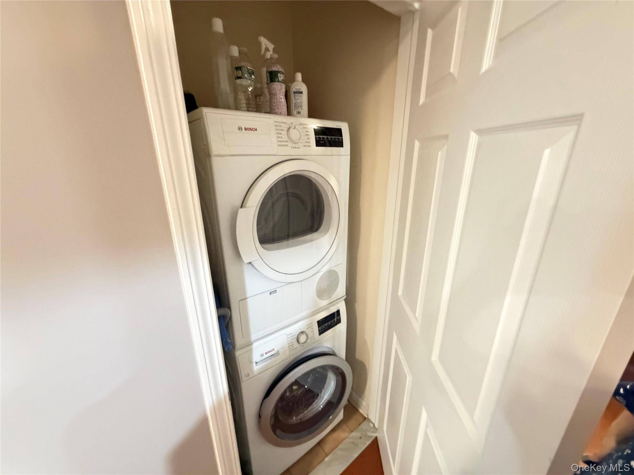Apartamento de 2 Dormitorios en Venta en College Point - Nueva York - EE. UU. - 6