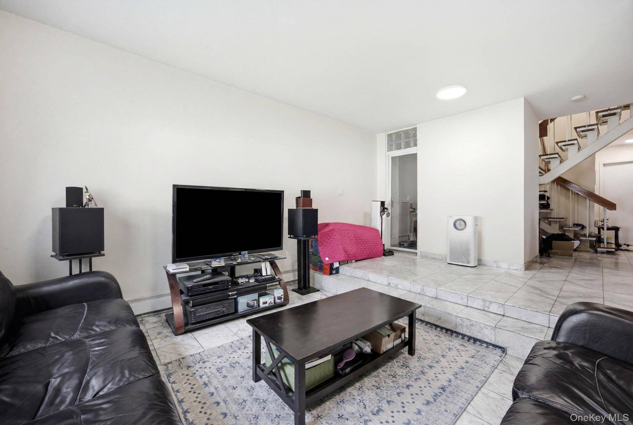 Apartamento de 2 Dormitorios en Venta en College Point - Nueva York - EE. UU. - 4