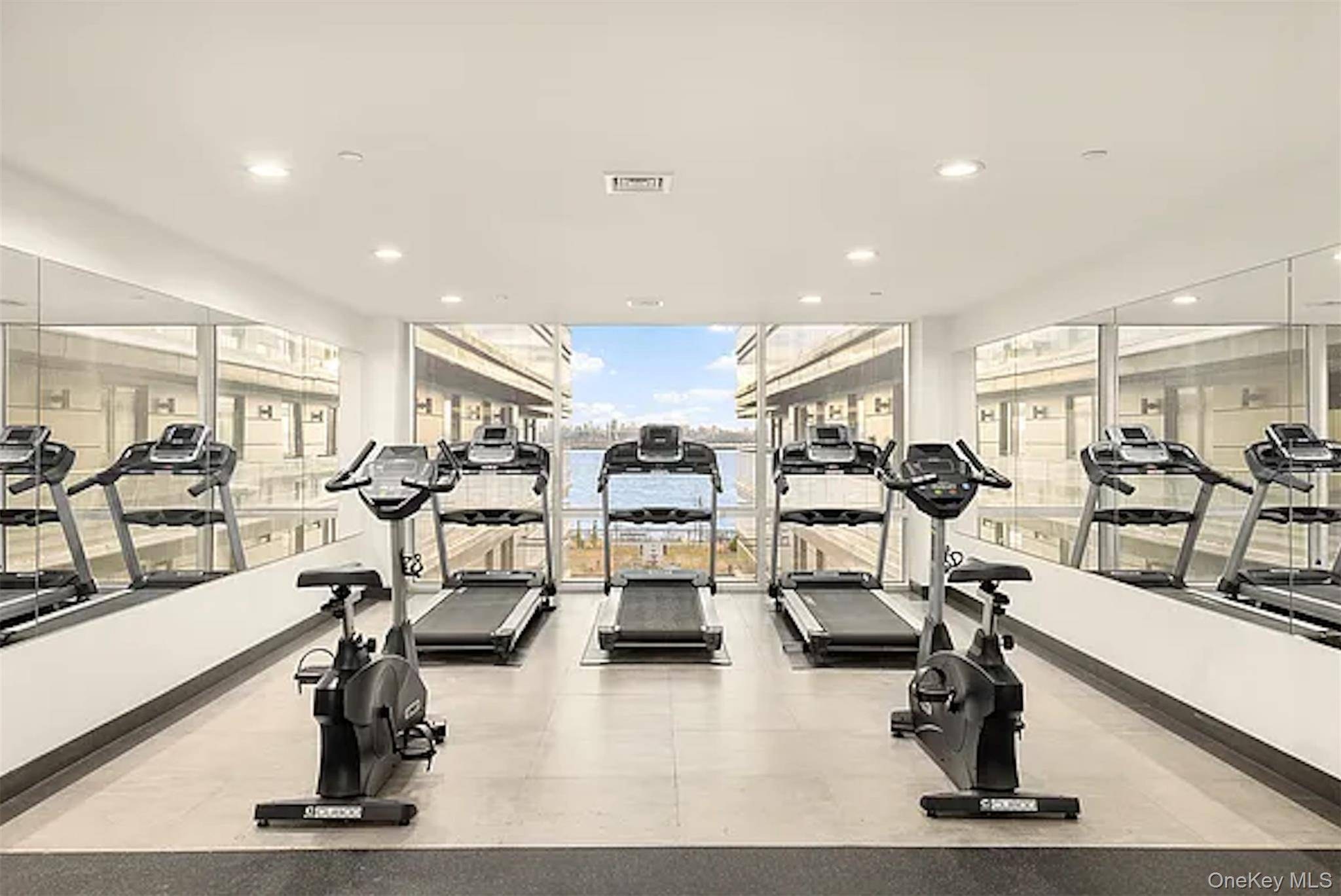 Apartamento de 2 Dormitorios en Venta en College Point - Nueva York - EE. UU. - 6