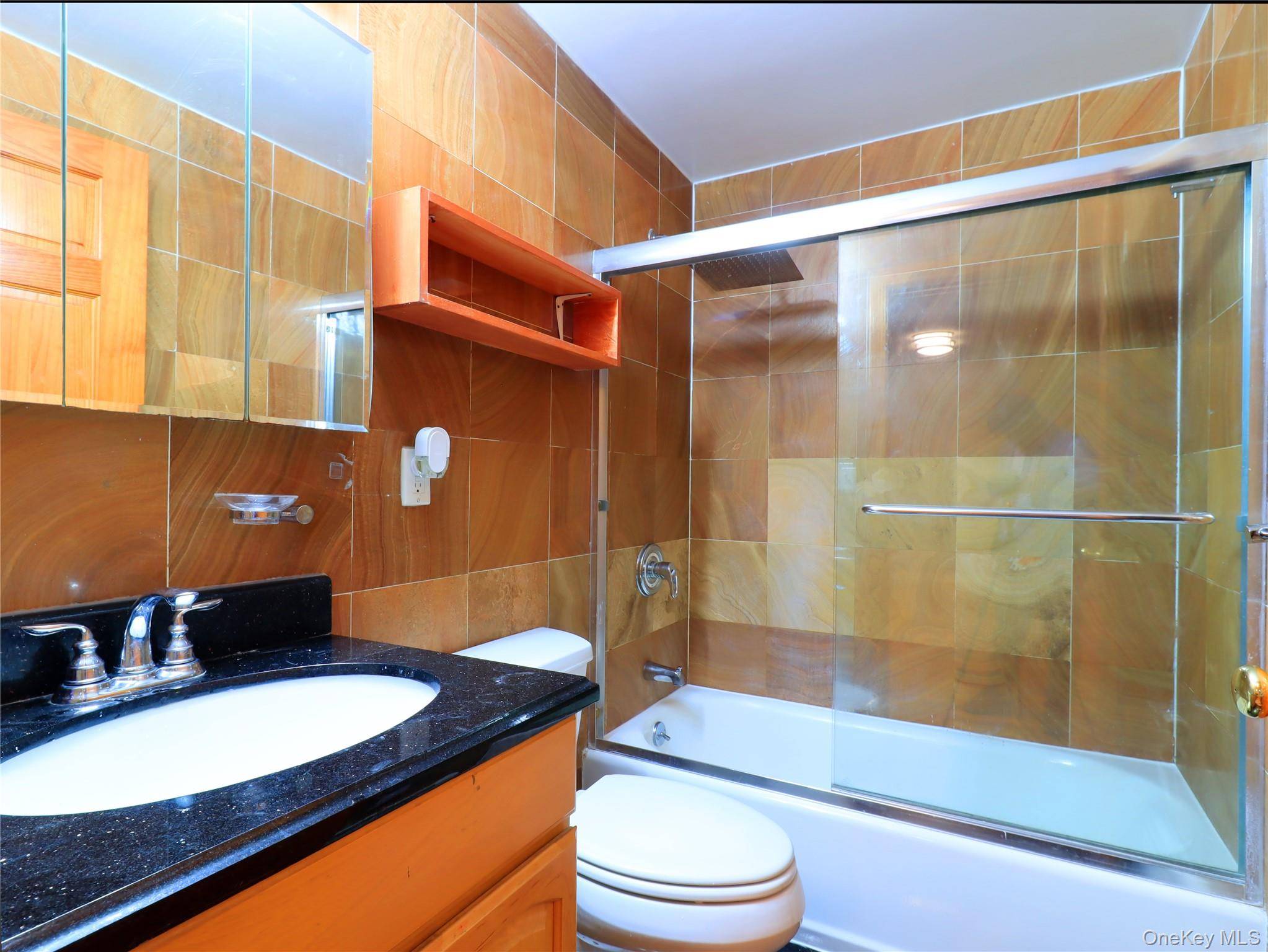 Apartamento de 2 Dormitorios en Venta en Corona - Nueva York - EE. UU. - 8