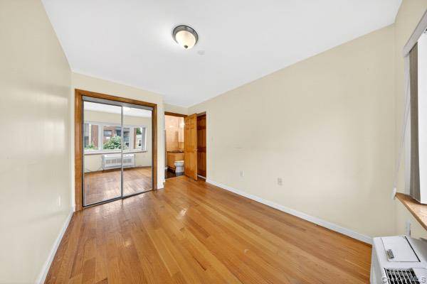 Apartamento de 2 Dormitorios en Venta en Corona - Nueva York - EE. UU. - 8